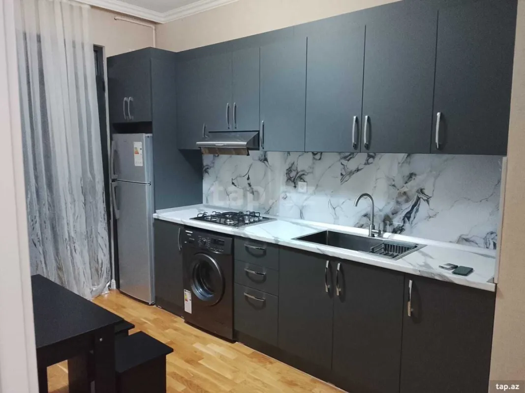 Kirayə verilir 2 otaqlı yeni tikili 85 m²