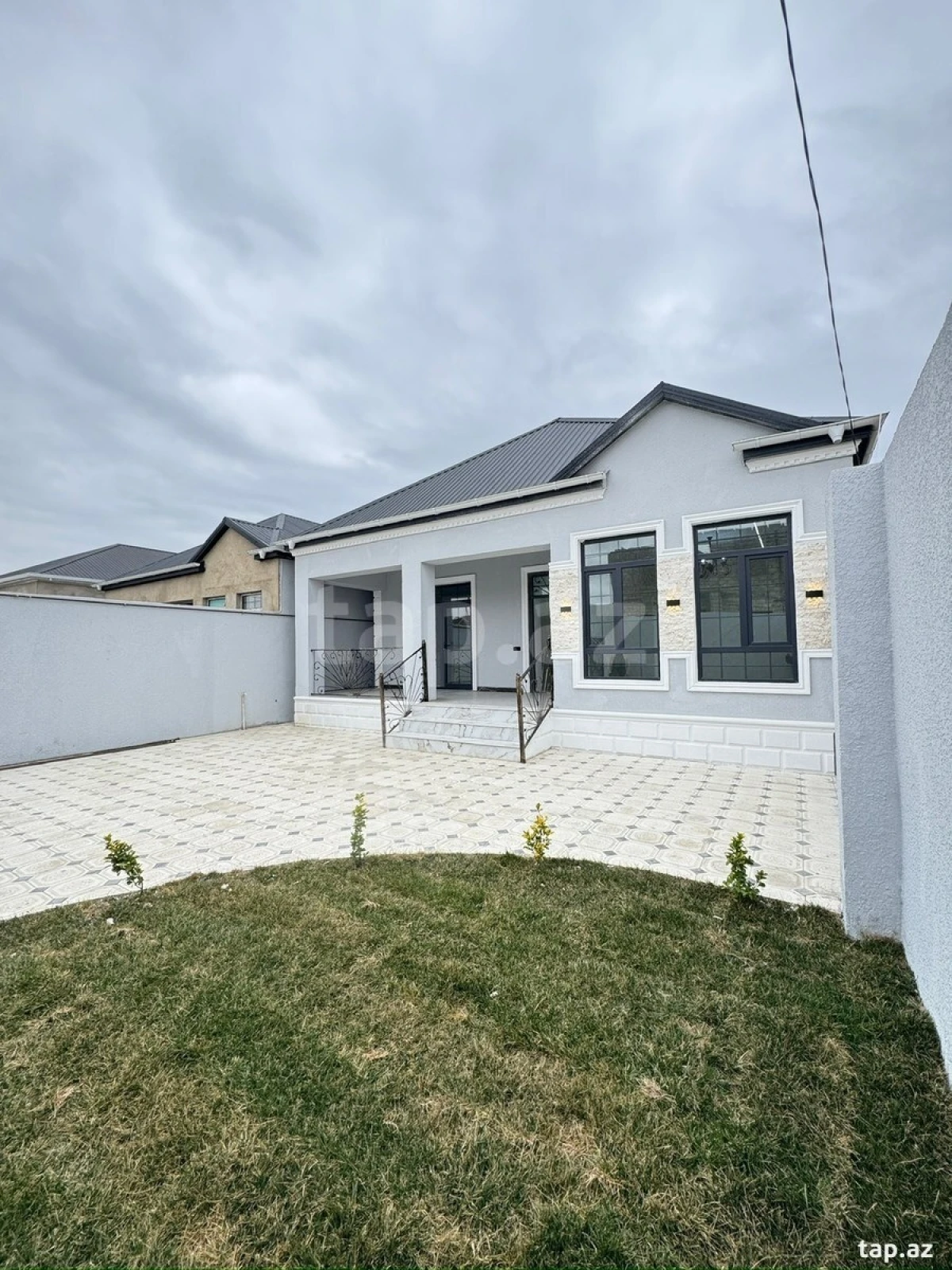 Satılır 3 otaqlı həyət evi