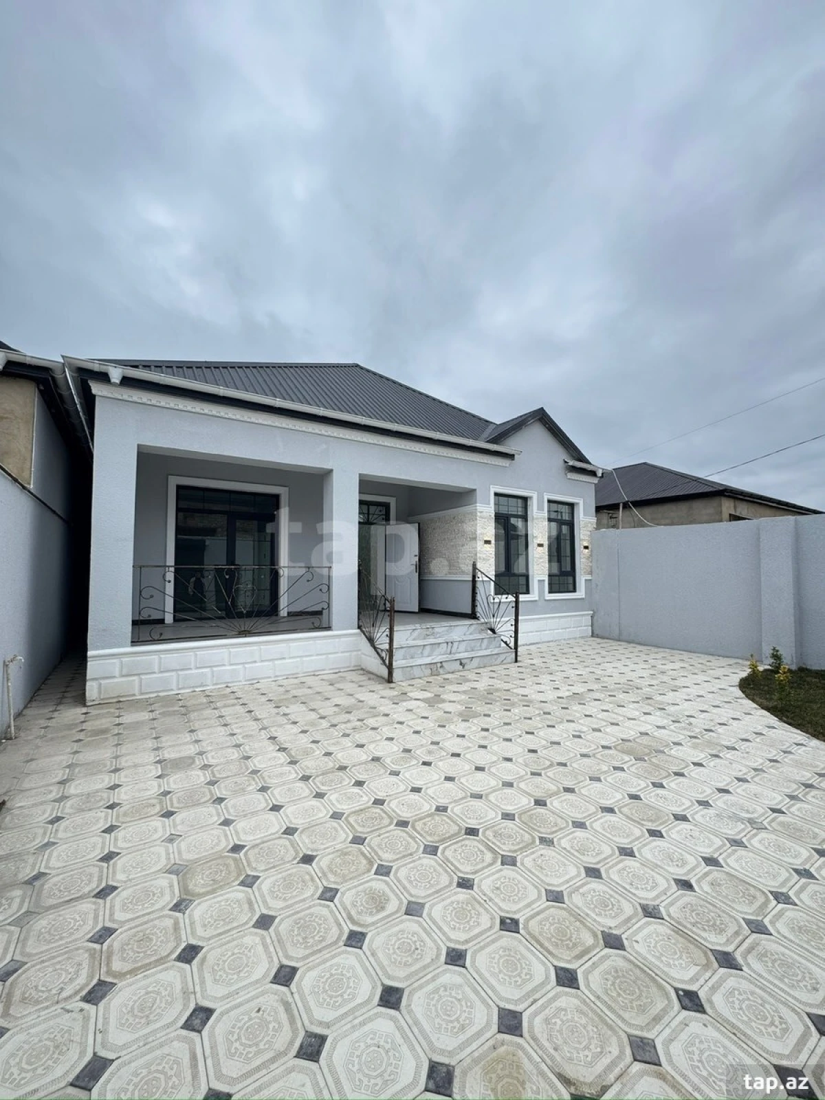 Satılır 3 otaqlı həyət evi