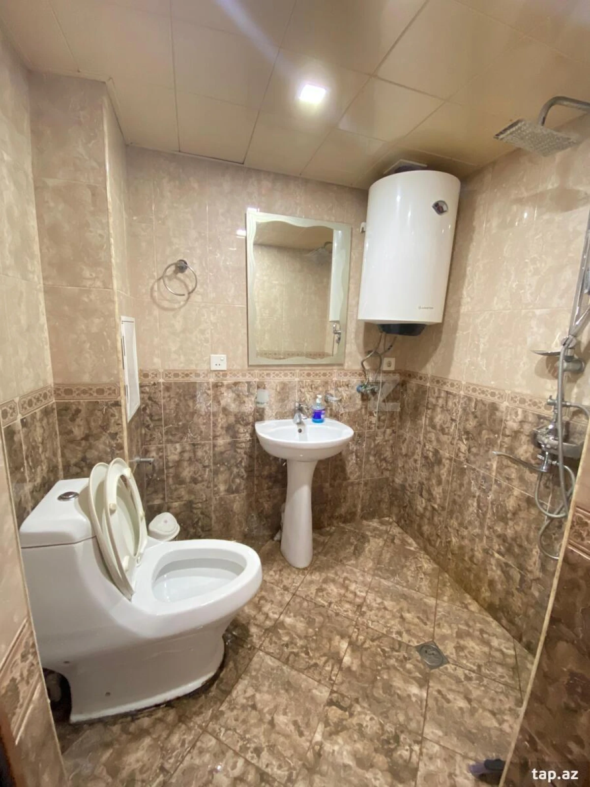 Kirayə verilir 2 otaqlı mənzil 60 m²