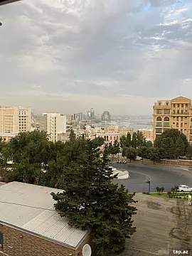 Kirayə verilir 2 otaqlı mənzil 60 m²