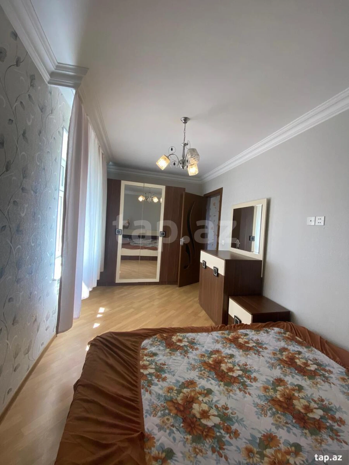 Kirayə verilir 2 otaqlı mənzil 60 m²