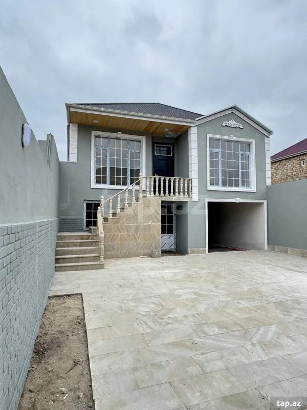 Satılır 4 otaqlı həyət evi