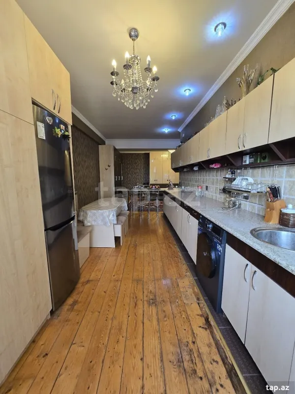 Satılır 3 otaqlı yeni tikili 115 m²