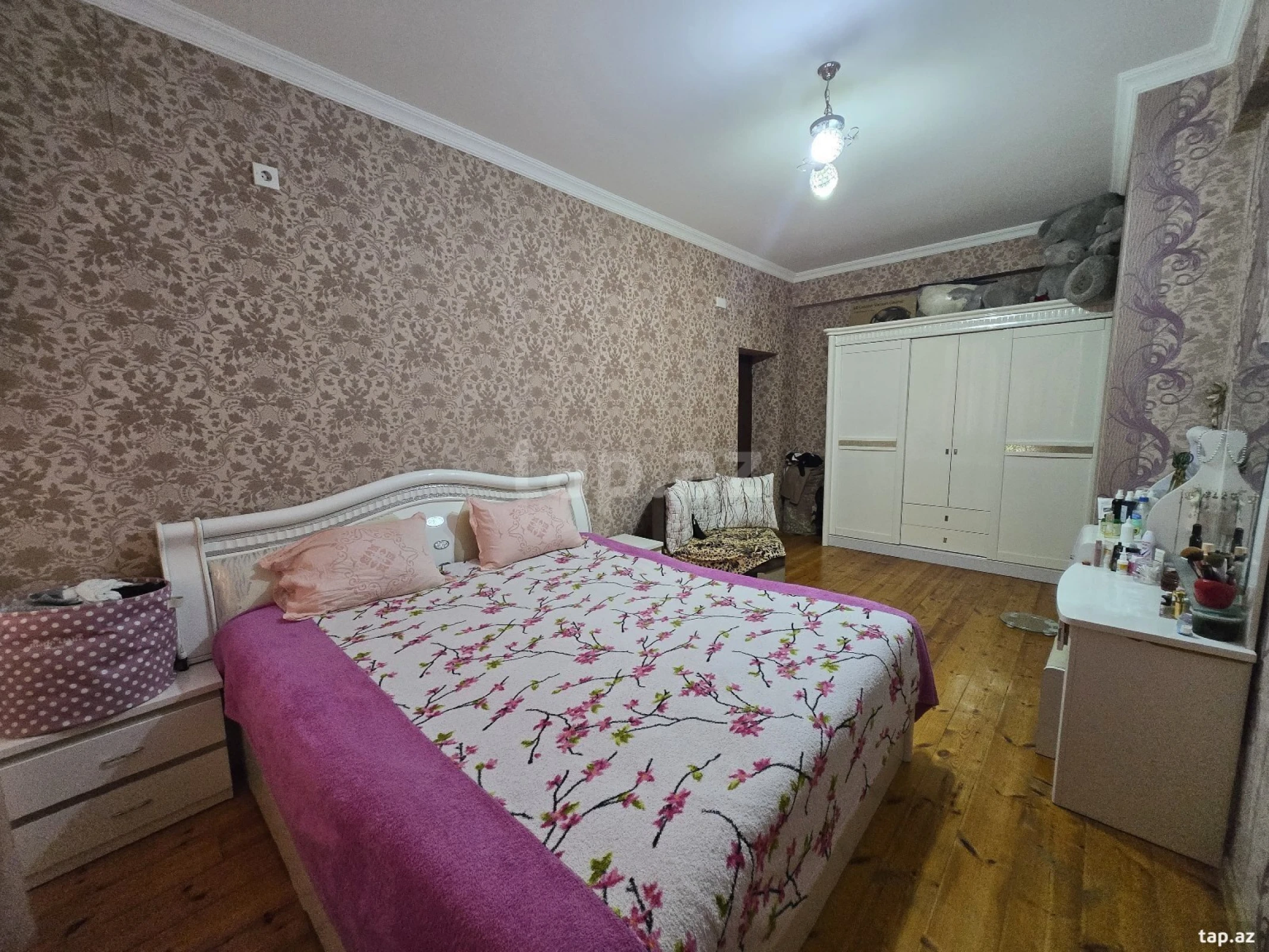 Satılır 3 otaqlı yeni tikili 115 m²