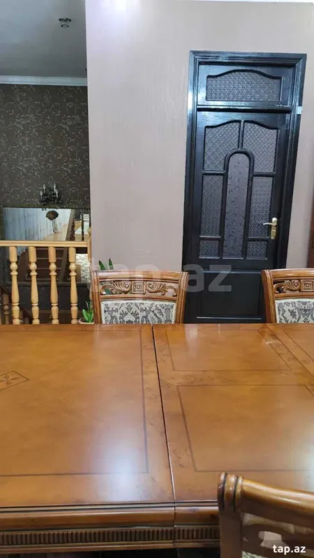 Satılır 7 otaqlı həyət evi