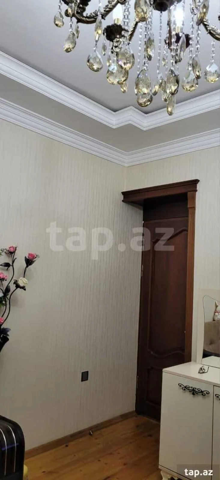 Satılır 7 otaqlı həyət evi