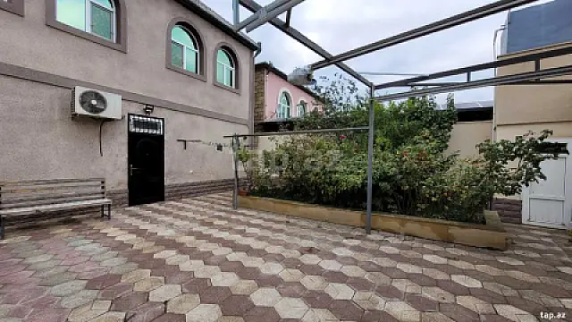 Satılır 7 otaqlı həyət evi — Bakı, Qaraçuxur 7 otaq