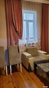 Satılır 7 otaqlı həyət evi