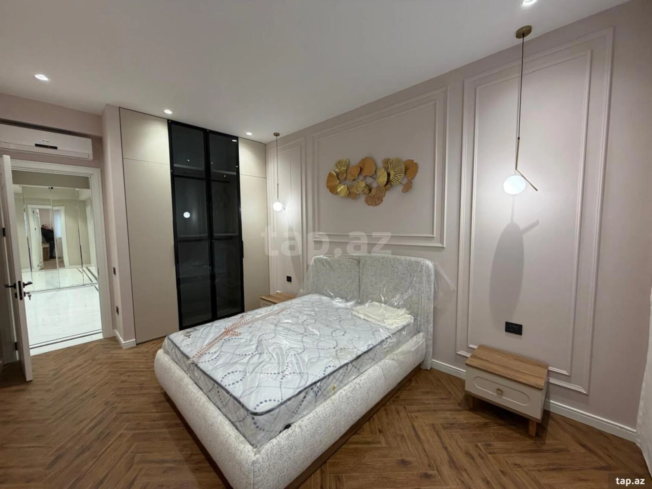 Kirayə verilir 4 otaqlı yeni tikili 200 m²