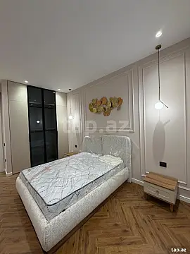 Kirayə verilir 4 otaqlı yeni tikili 200 m²