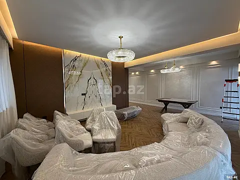 Kirayə verilir 4 otaqlı yeni tikili 200 m²