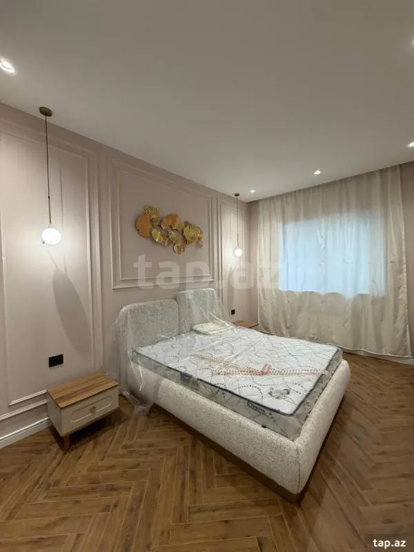 Kirayə verilir 4 otaqlı yeni tikili 200 m²