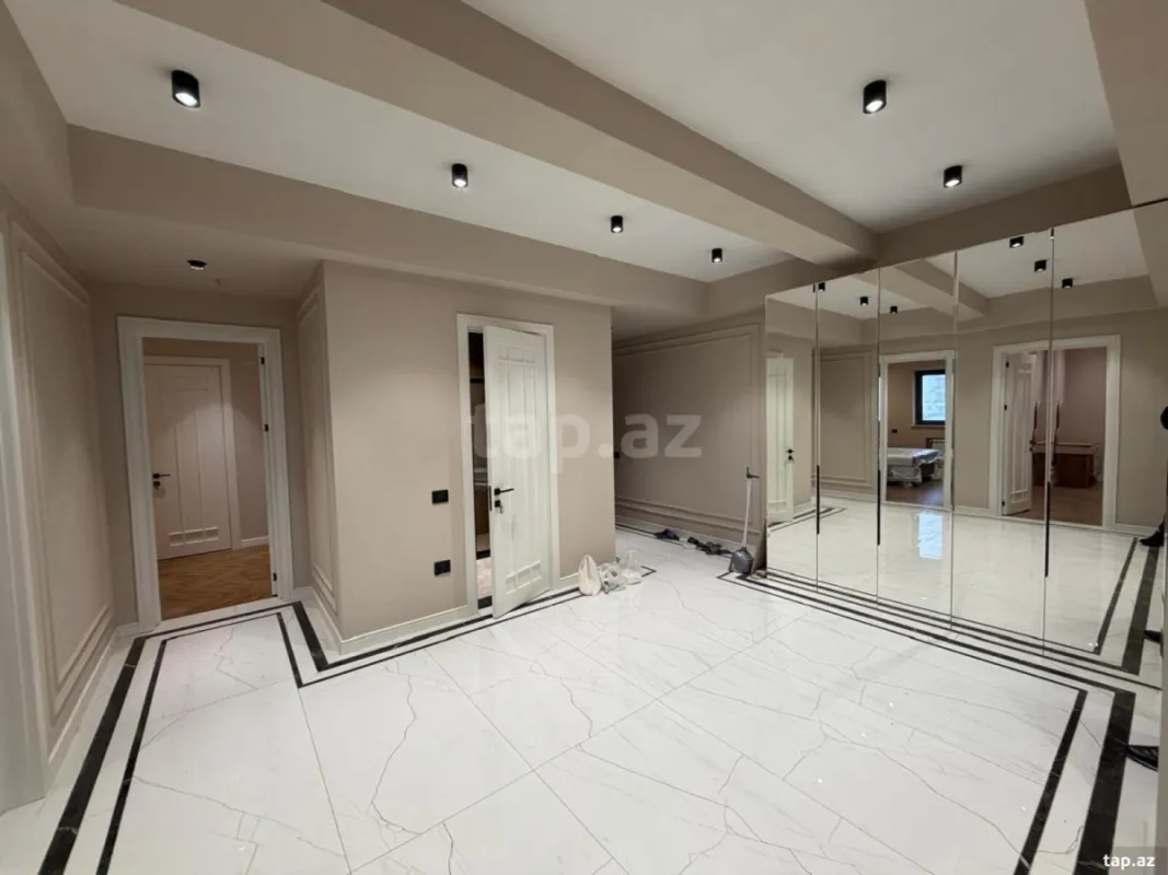 Kirayə verilir 4 otaqlı yeni tikili 200 m²