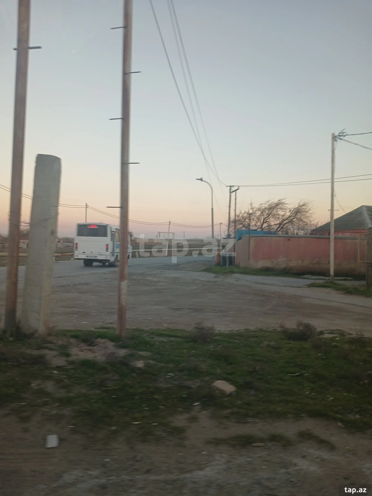 Satılır 3 otaqlı həyət evi