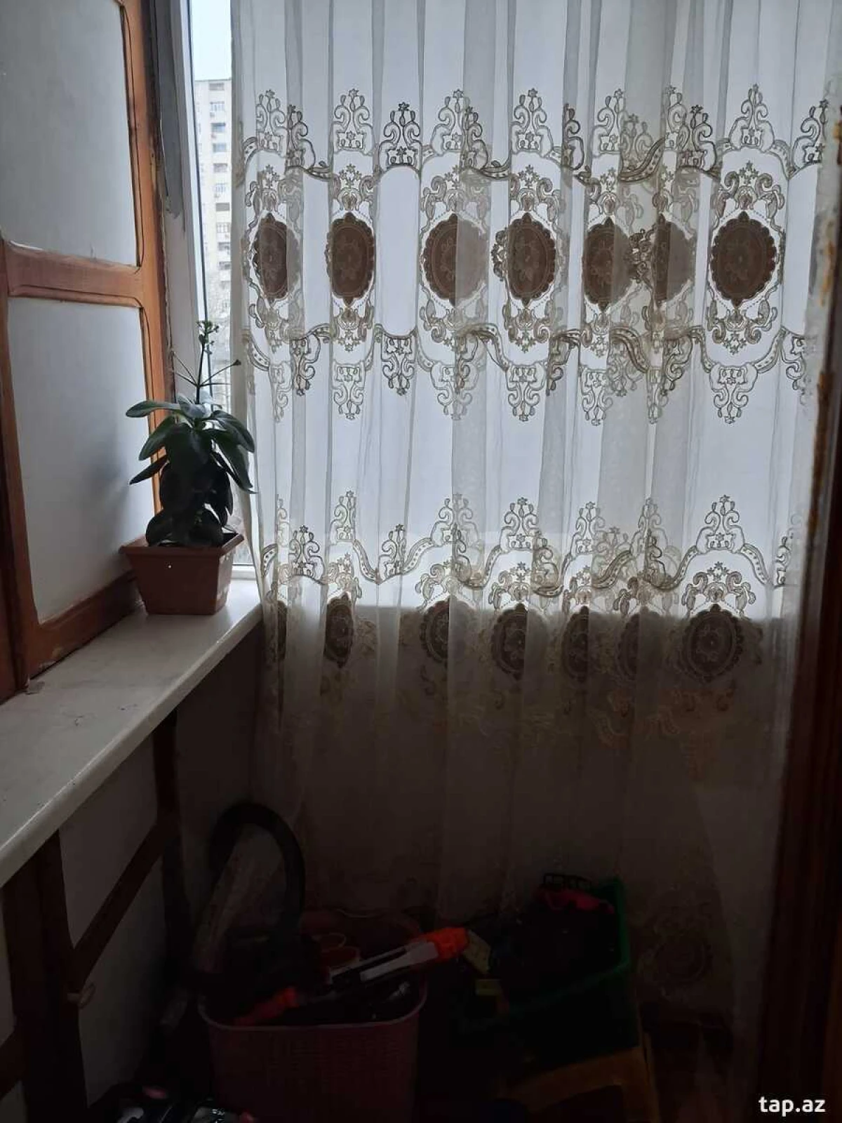 Satılır 4 otaqlı mənzil 102 m²