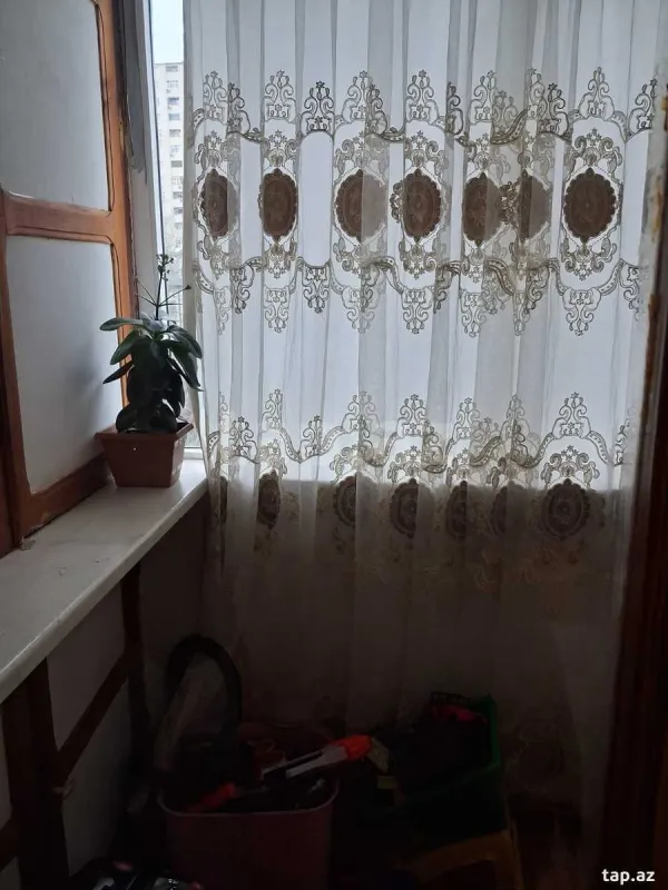 Satılır 4 otaqlı mənzil 102 m²
