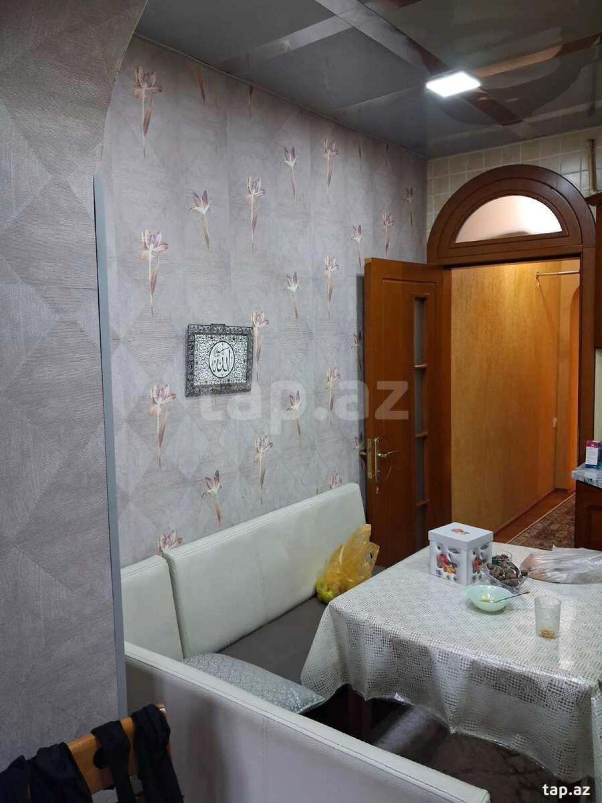 Satılır 4 otaqlı mənzil 102 m²