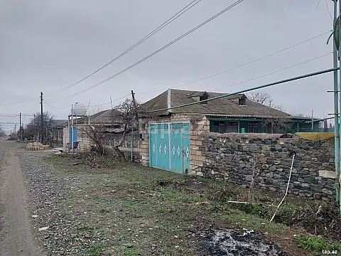 Satılır 3 otaqlı həyət evi — Bakı 3 otaq