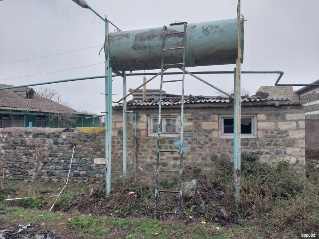 Satılır 3 otaqlı həyət evi