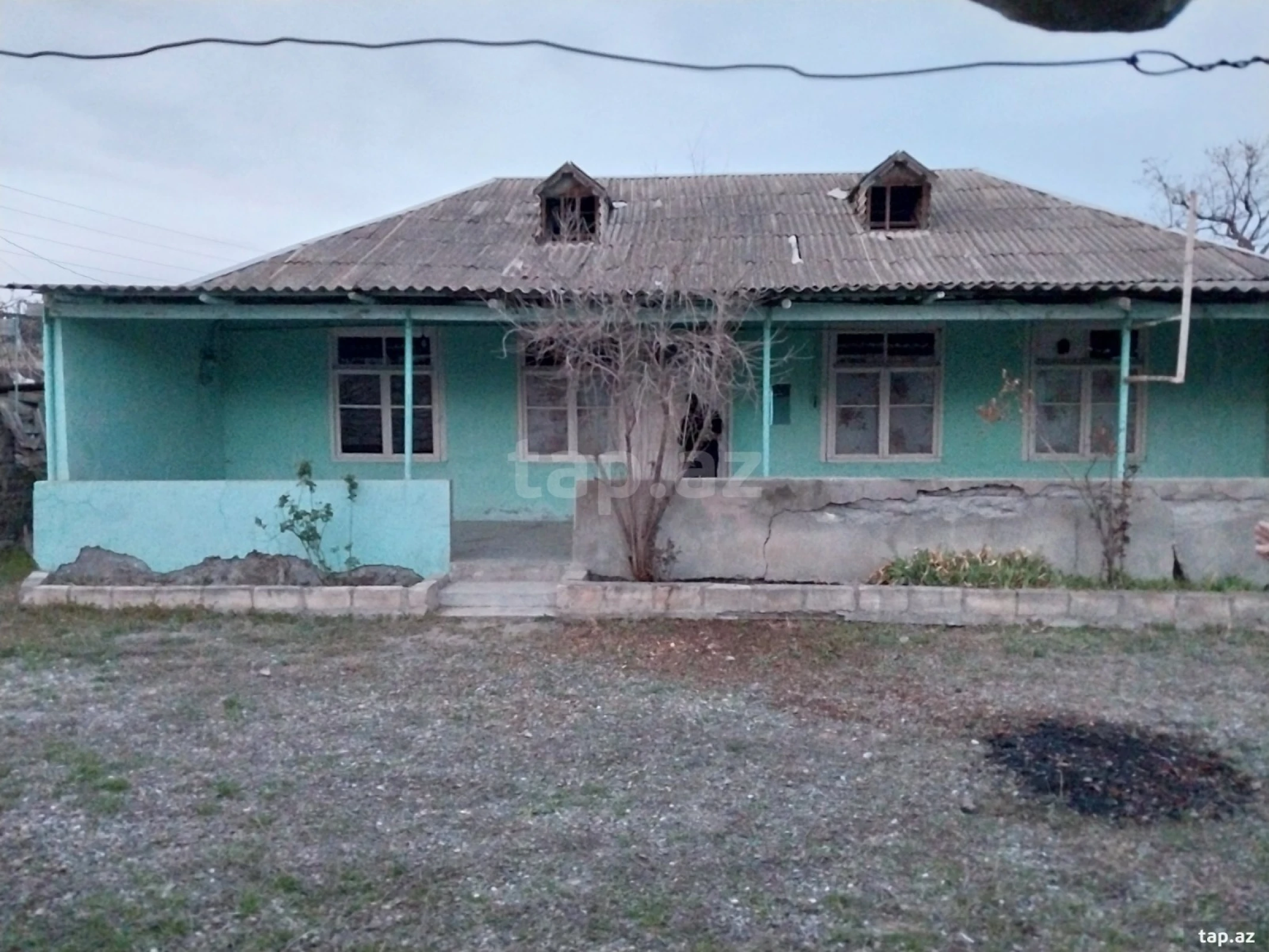 Satılır 3 otaqlı həyət evi