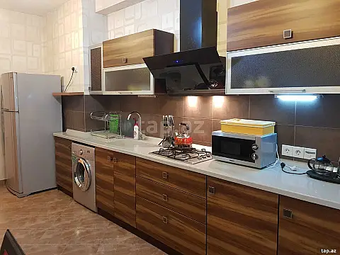 Kirayə verilir 3 otaqlı yeni tikili 126 m²