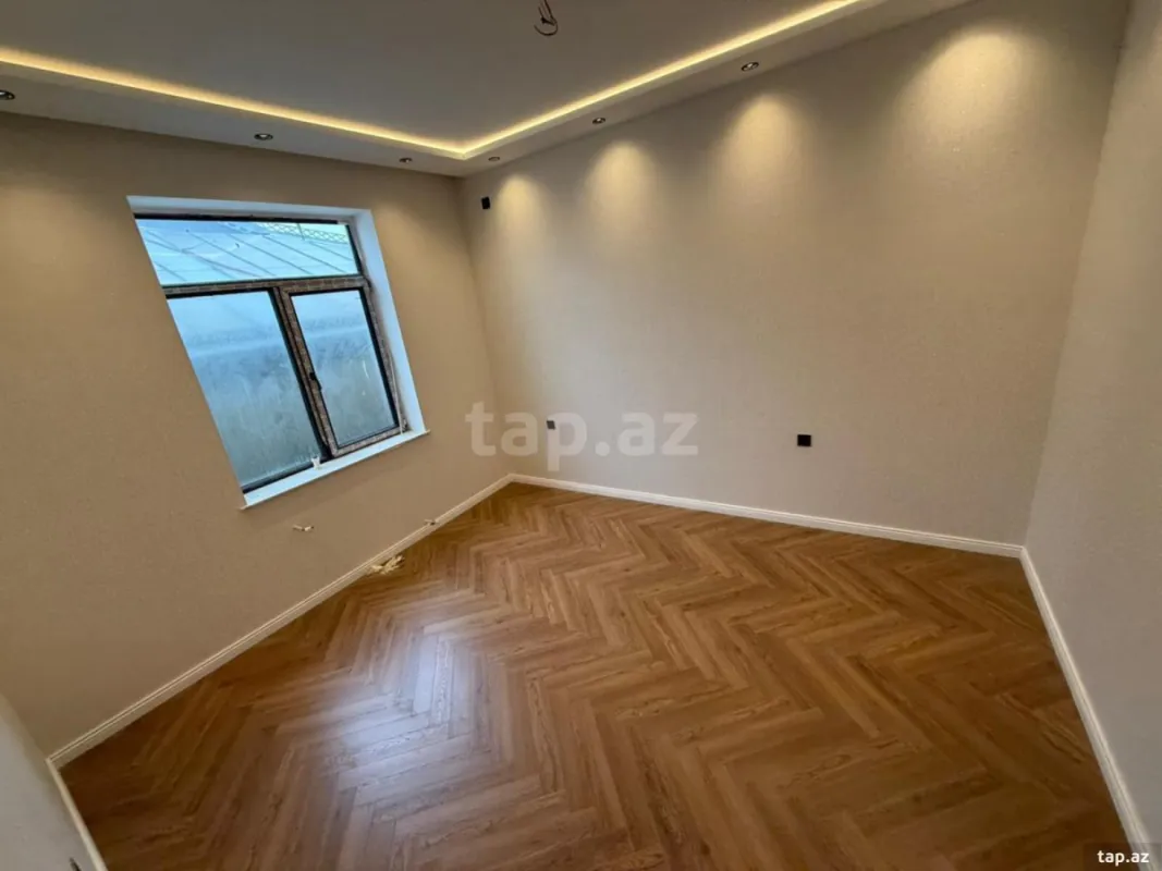 Satılır 6 otaqlı həyət evi