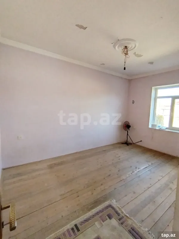 Satılır 5 otaqlı həyət evi