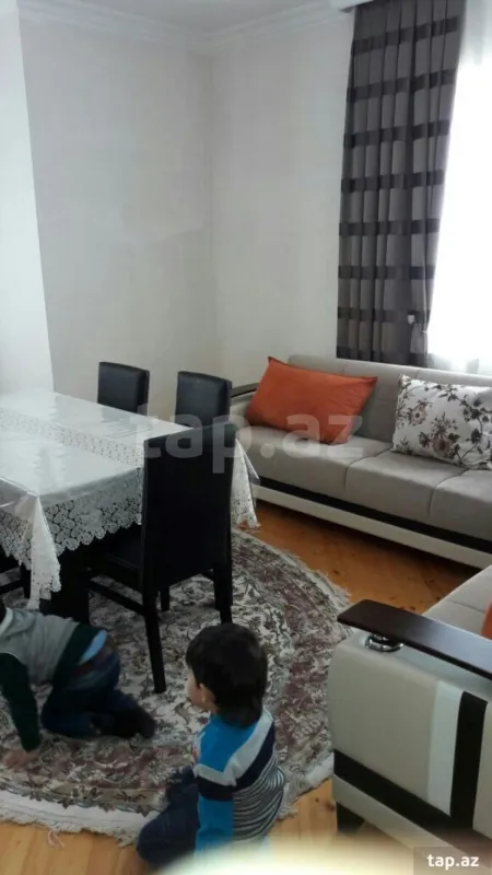 Satılır 7 otaqlı həyət evi 330 m²
