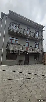 Satılır 7 otaqlı həyət evi 330 m²