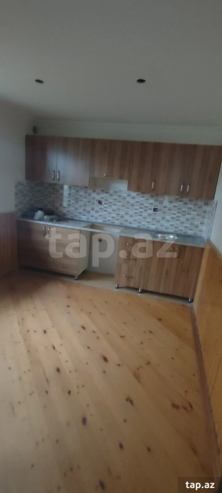 Satılır 7 otaqlı həyət evi 330 m²