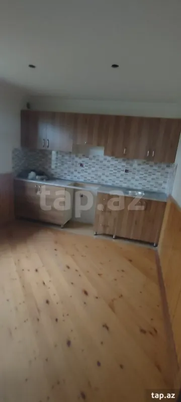Satılır 7 otaqlı həyət evi 330 m²