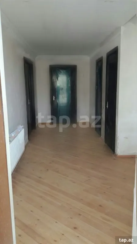 Satılır 7 otaqlı həyət evi 330 m²