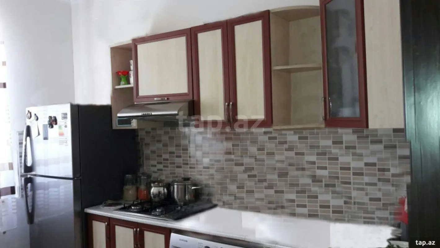 Satılır 7 otaqlı həyət evi 330 m²