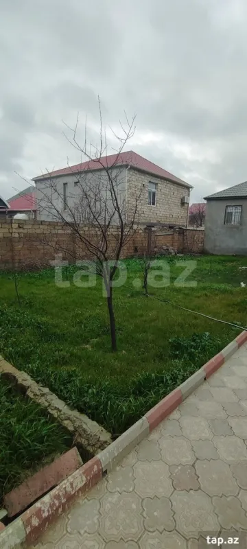Satılır 7 otaqlı həyət evi 330 m²