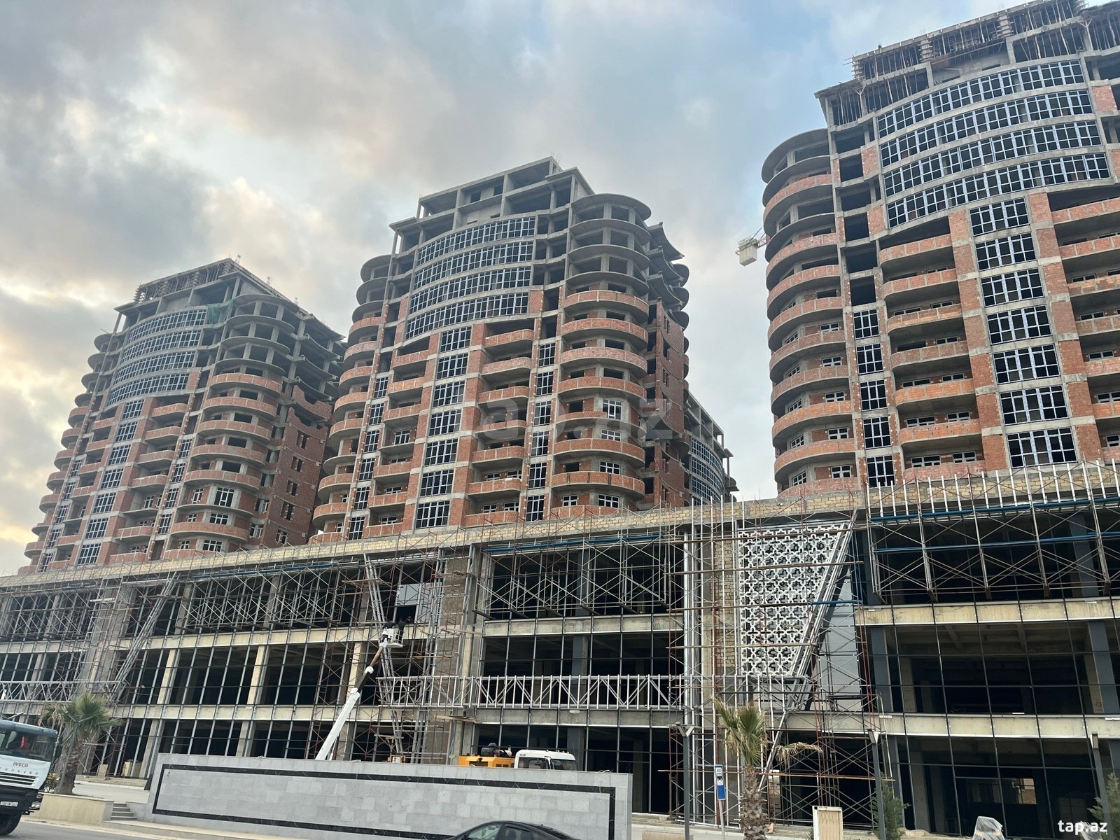 Satılır 2 otaqlı yeni tikili 78 m²