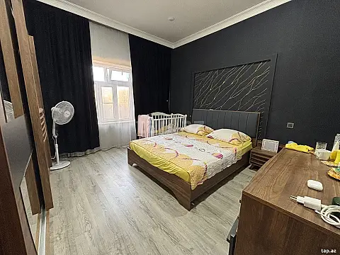 Satılır 4 otaqlı həyət evi