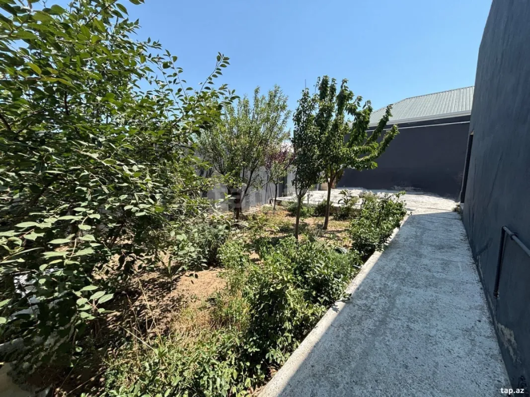 Satılır 4 otaqlı həyət evi