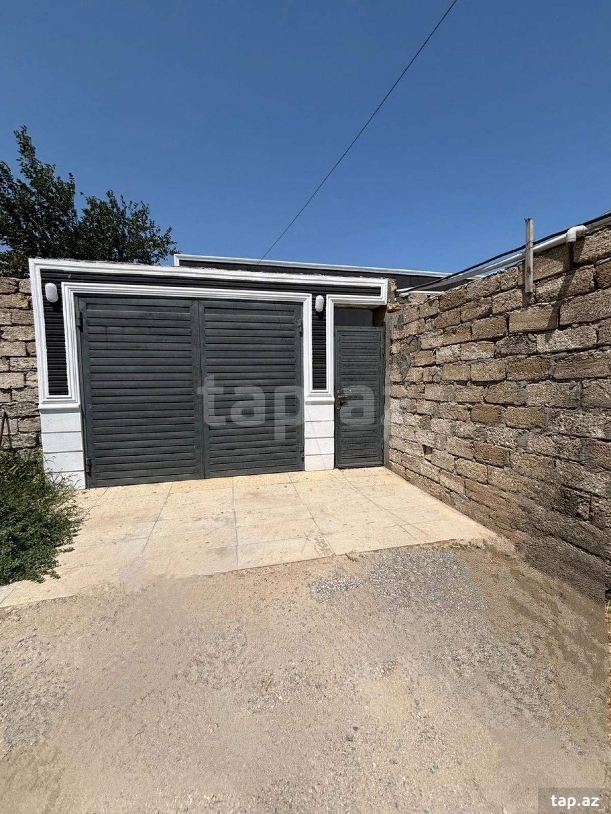 Satılır 4 otaqlı həyət evi