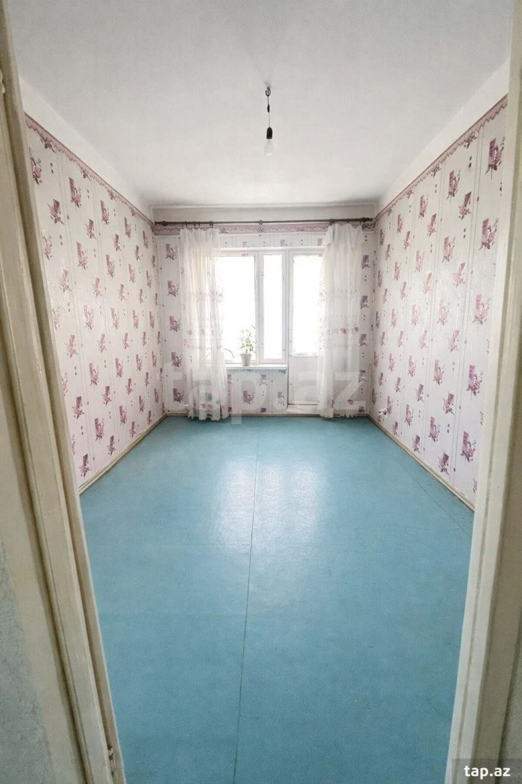 Satılır 4 otaqlı mənzil 100 m²