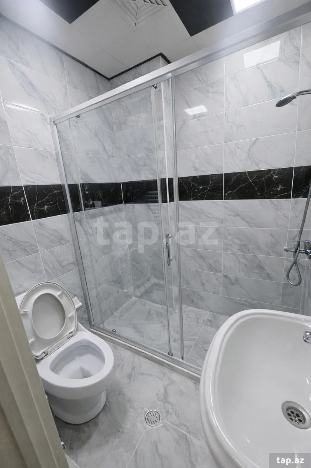 Satılır 3 otaqlı yeni tikili 72 m²