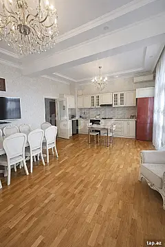 Satılır 3 otaqlı yeni tikili 72 m²
