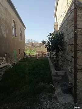 Satılır 5 otaqlı həyət evi