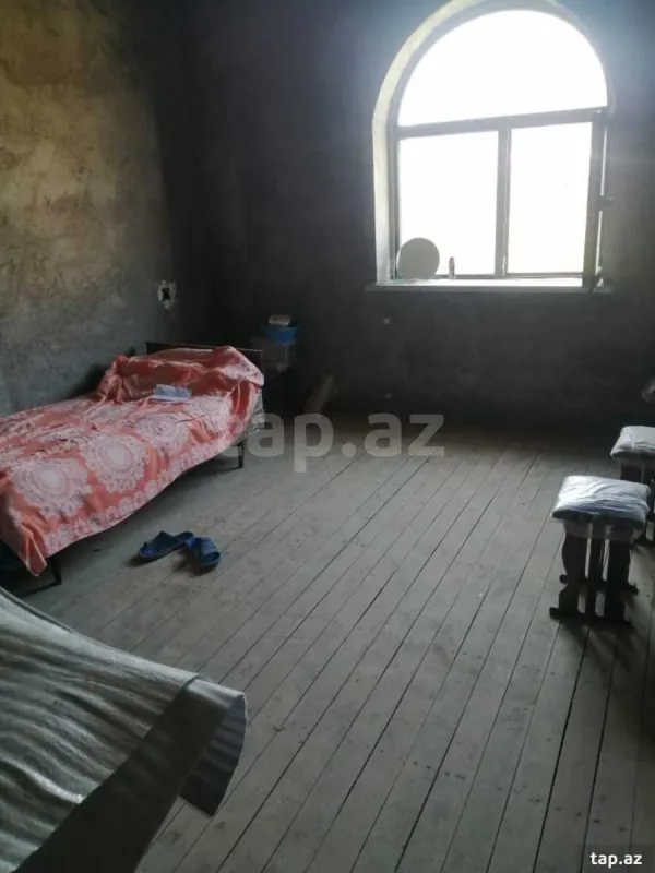 Satılır 5 otaqlı həyət evi