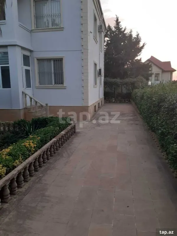 Kirayə verilir 4 otaqlı həyət evi