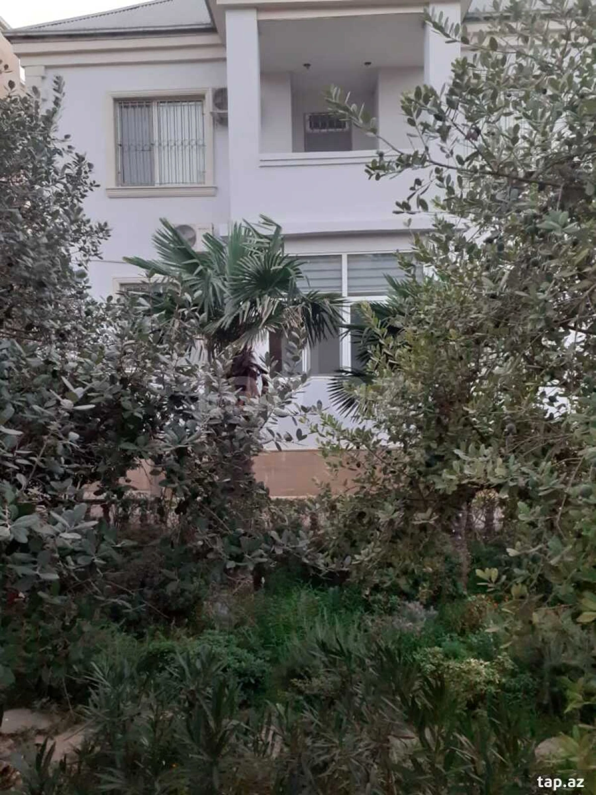 Kirayə verilir 4 otaqlı həyət evi