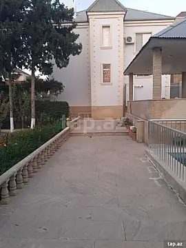 Kirayə verilir 4 otaqlı həyət evi — Bakı, Novxanı 4 otaq