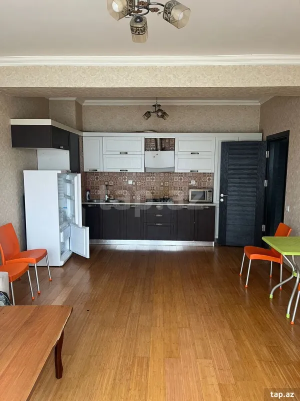 Kirayə verilir 2 otaqlı yeni tikili 55 m²