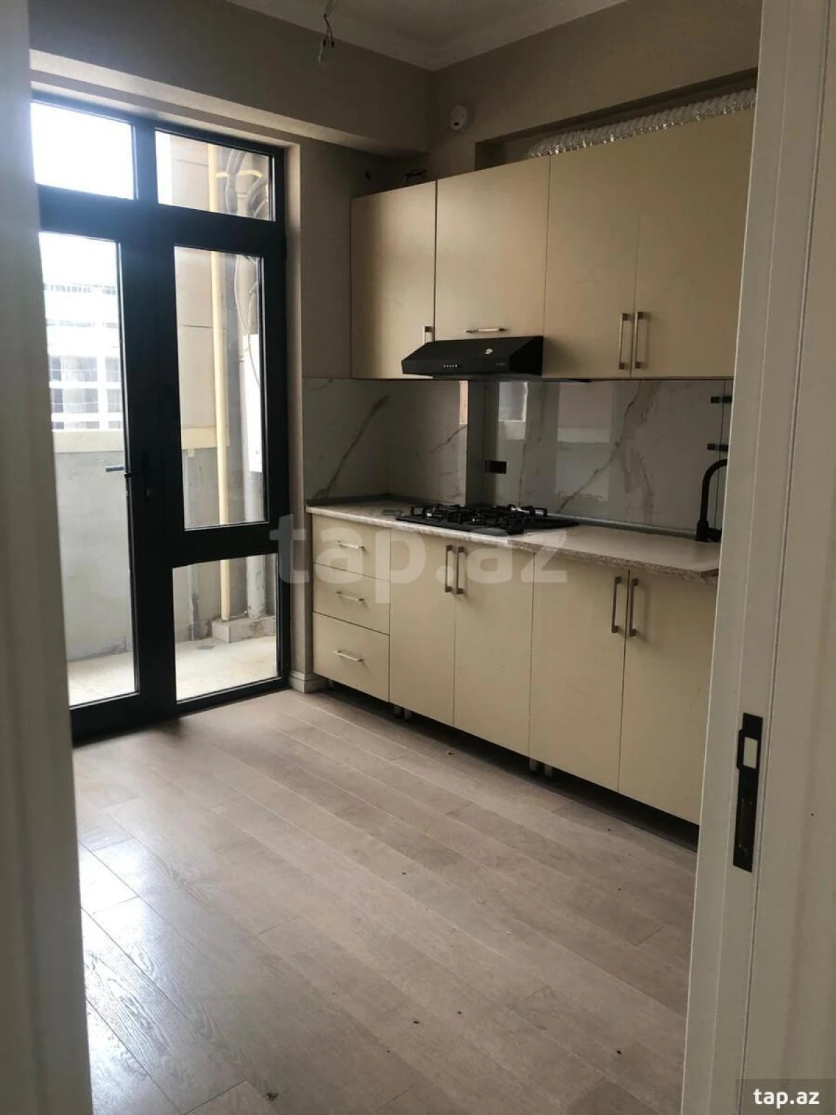 Kirayə verilir 2 otaqlı yeni tikili 60 m²