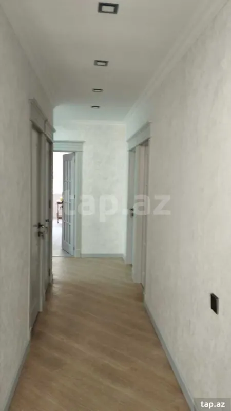 Satılır 4 otaqlı mənzil 100 m²